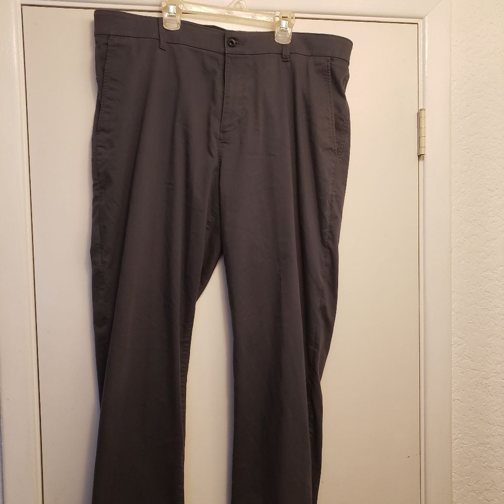 Nike DRI FIT Men's Size 38x32 Grey Pants